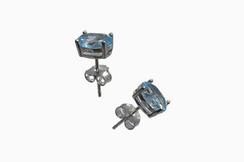 Divya दिव्या | Blauer Topas | Ohrstecker | Silber | Rhodiniert